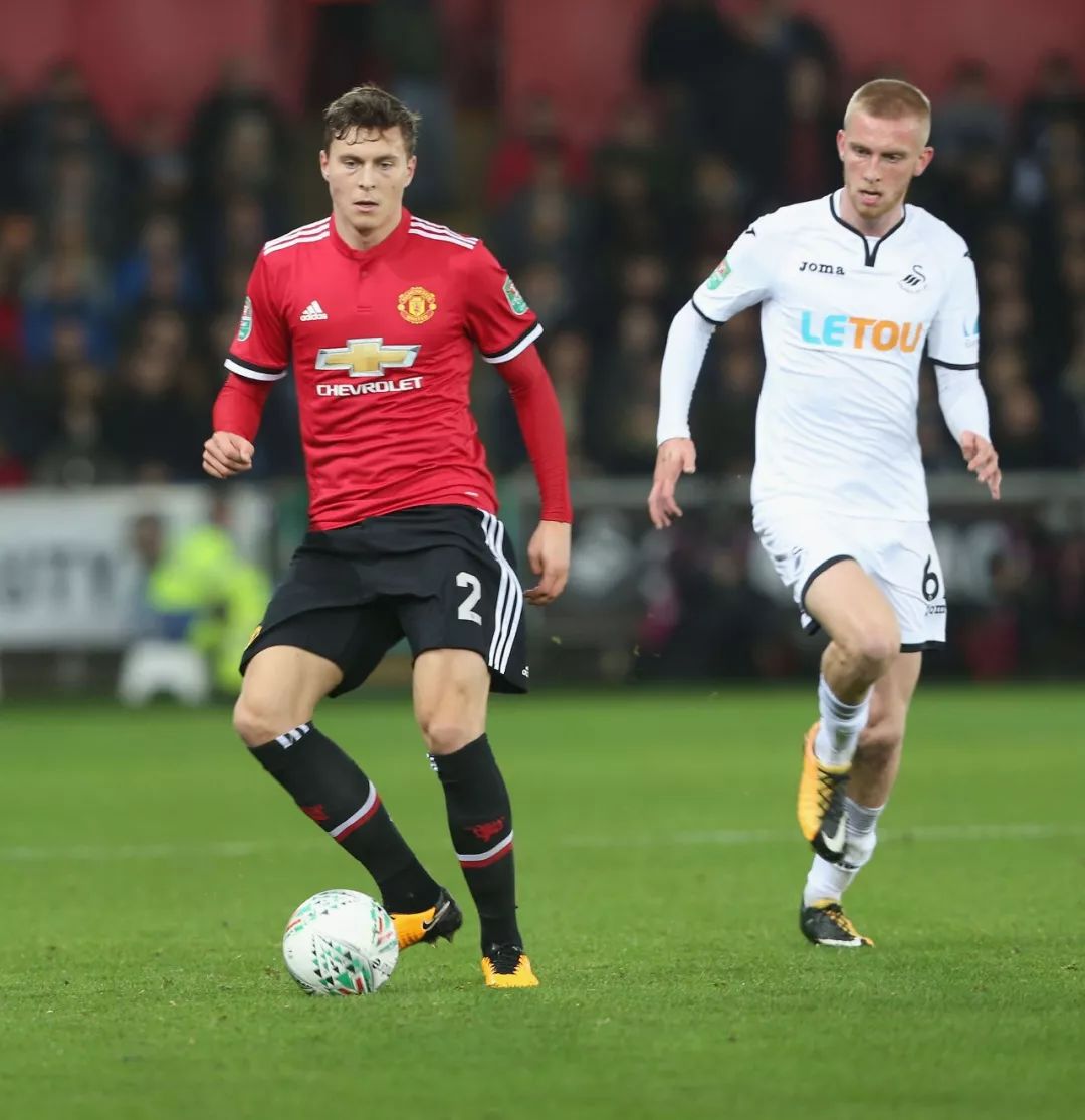 为对手后卫 为对手后卫